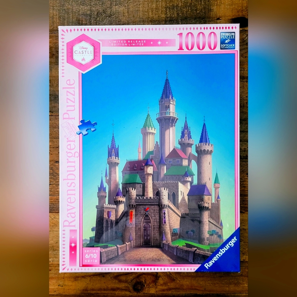 Disney! Ravensburger Aurora Sleeping Beauty Castle 1000 Puzzle Limited Release!